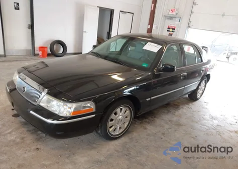 2004 Mercury Grand Marquis Ls z USA, uszkodzony, nr VIN 2MEHM75WX4X684199
